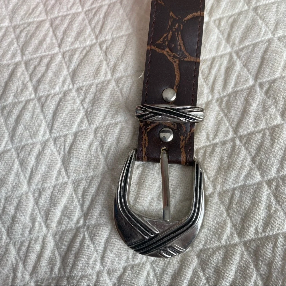 VTG Western Cowgirl Brown Leather Belt Silver Buckle Tip Cowgirl 29-33” Waist